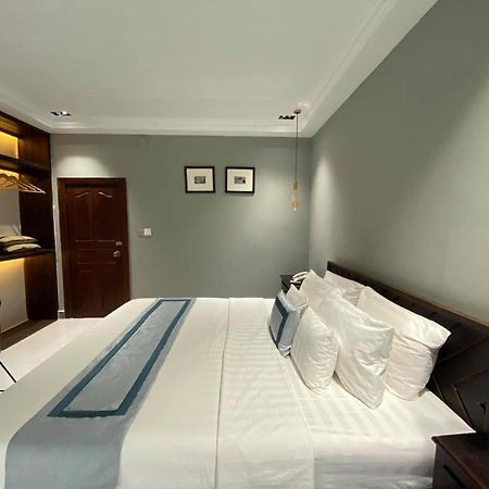 Reasmey Cheanich Hotel Kampong Cham Exterior photo