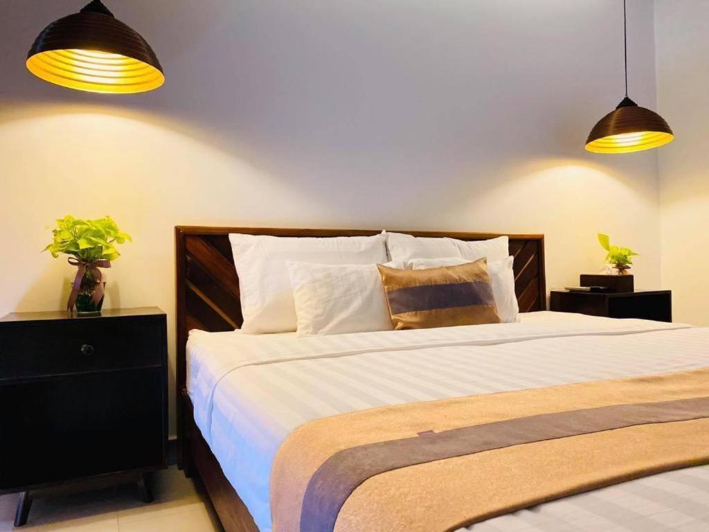 Reasmey Cheanich Hotel Kampong Cham Exterior photo