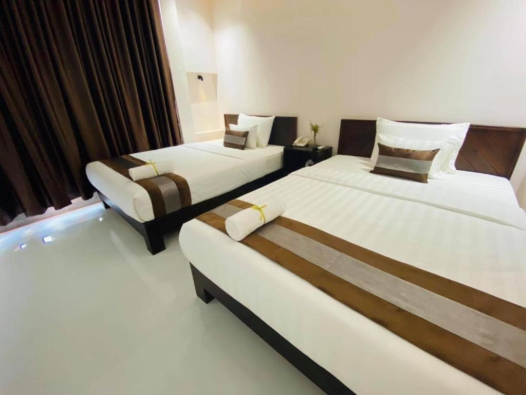 Reasmey Cheanich Hotel Kampong Cham Exterior photo