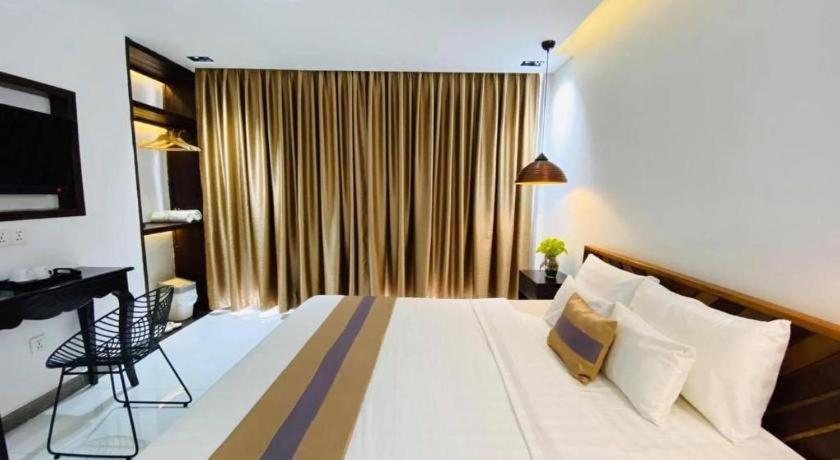 Reasmey Cheanich Hotel Kampong Cham Exterior photo